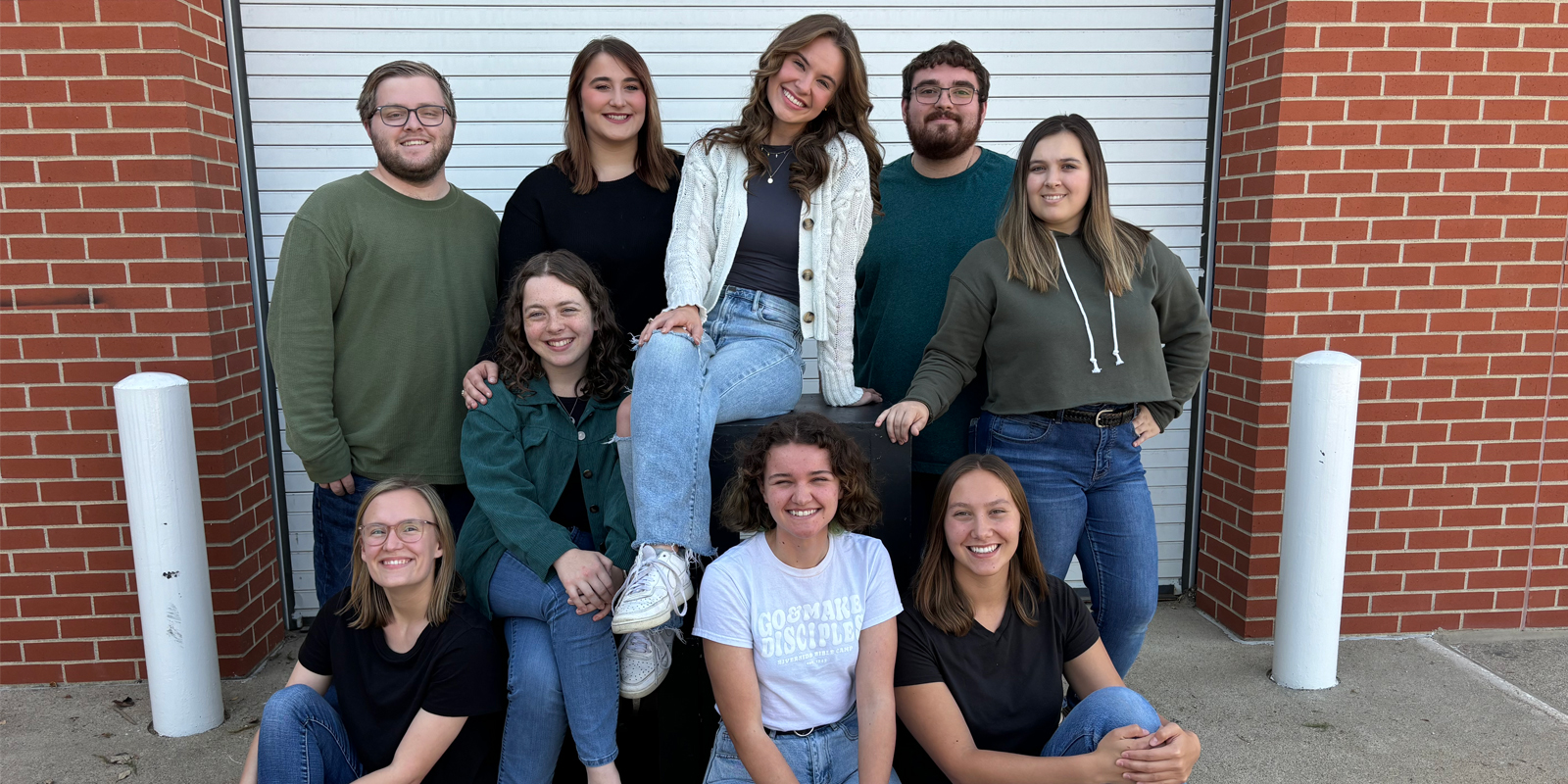 Drama Ministries Ensemble students pose for a group photo